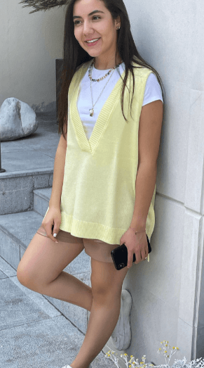 Chaleco largo cuello V liso 3