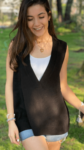 Chaleco largo cuello V liso 10