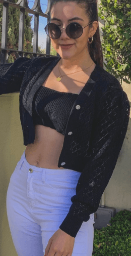 Sueter con hoyos abierto 3