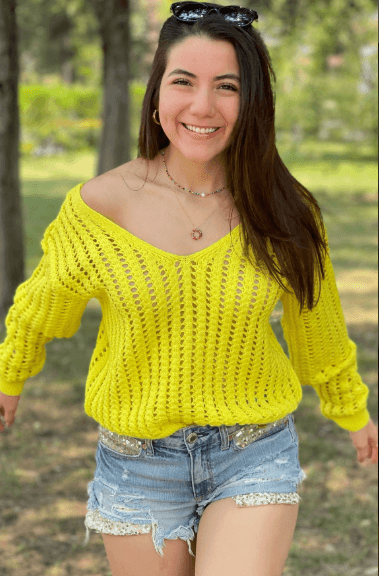 Sueter cuello V hoyos