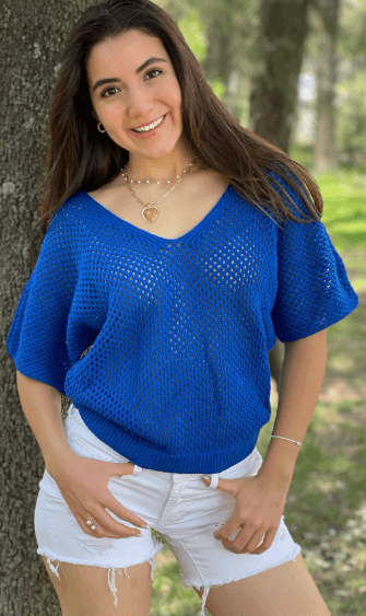 Sueter vampira cuello V con hoyos 2