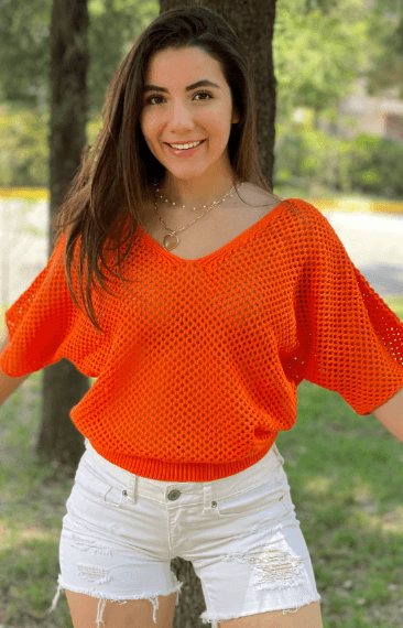 Sueter vampira cuello V con hoyos 4