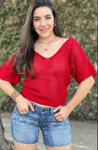 Sueter vampira cuello V con hoyos 6