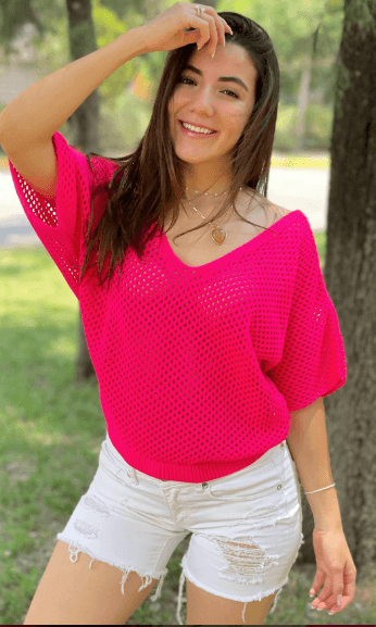 Sueter vampira cuello V con hoyos 7