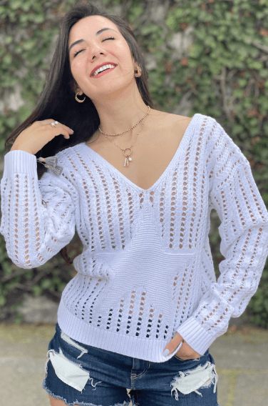 Sueter cuello V hoyos y estrella 3