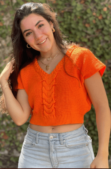 Blusa con trenza en V 3