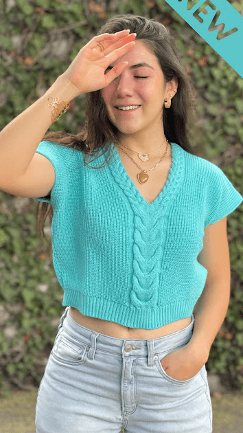Blusa con trenza en V 6