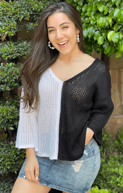 Blusa cuello V bicolor 3