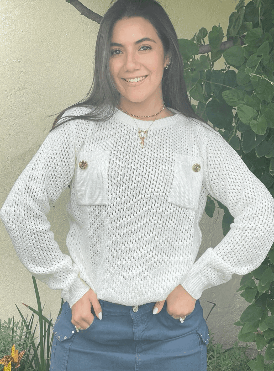 Sueter redondo con carteras 3