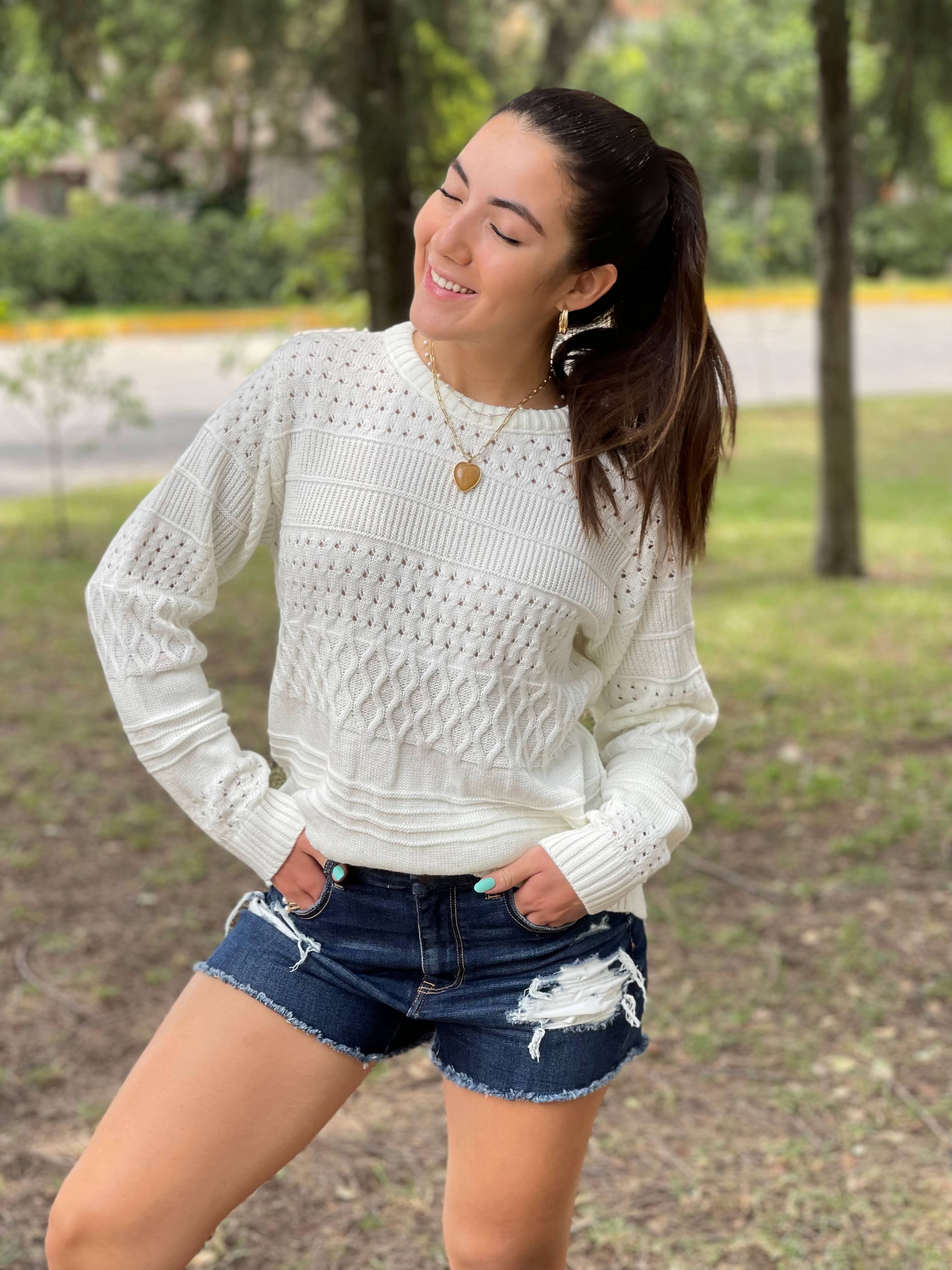 Sueter calado cuello redondo 4